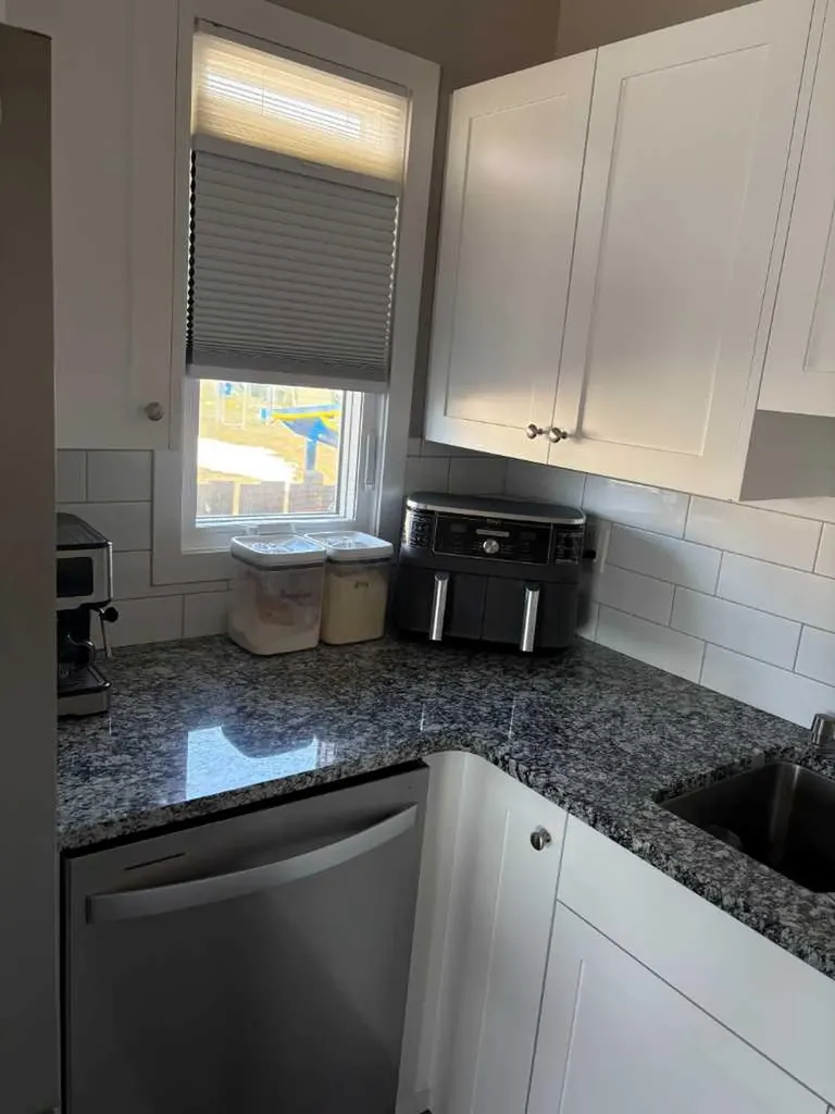8322 101 Avenue Peace River AB T8S1N2