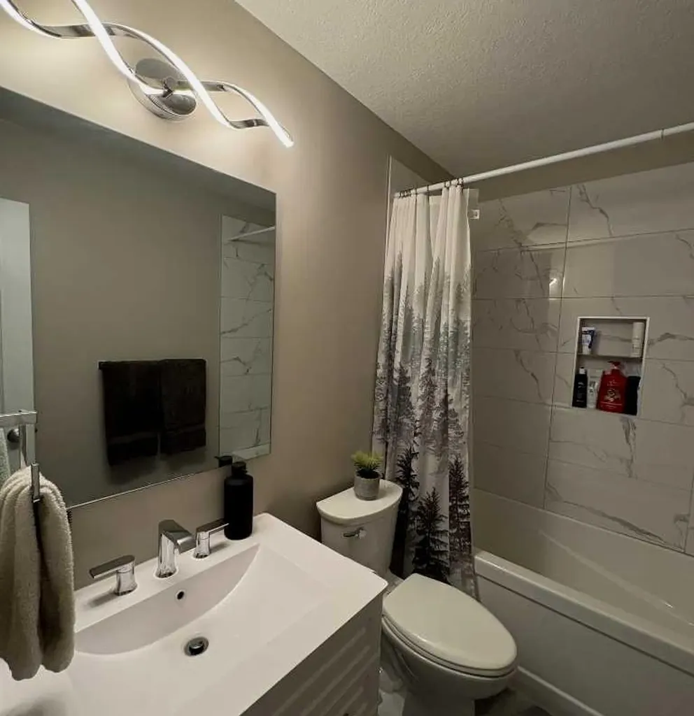 8322 101 Avenue Peace River AB T8S1N2