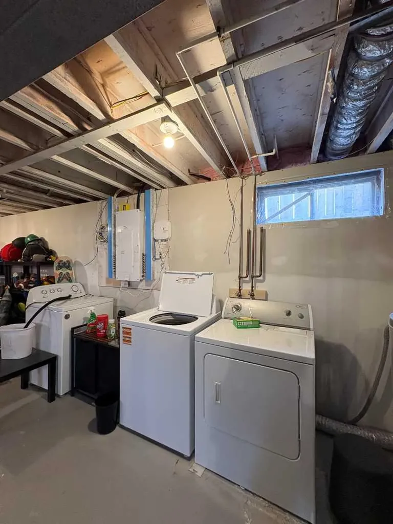 8322 101 Avenue Peace River AB T8S1N2