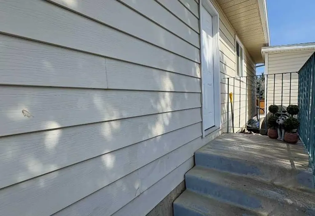 8322 101 Avenue Peace River AB T8S1N2