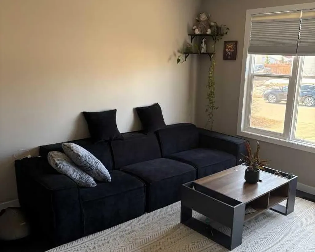 8322 101 Avenue Peace River AB T8S1N2