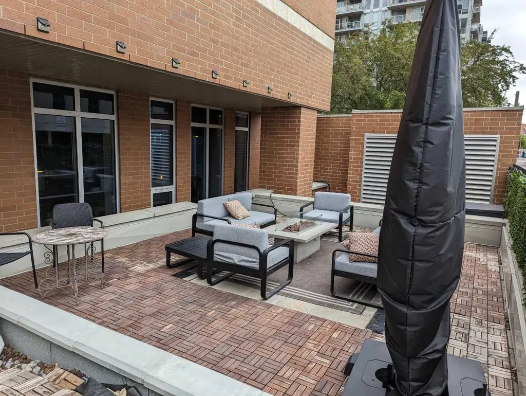817 15 Avenue SW Calgary AB T2R0H8