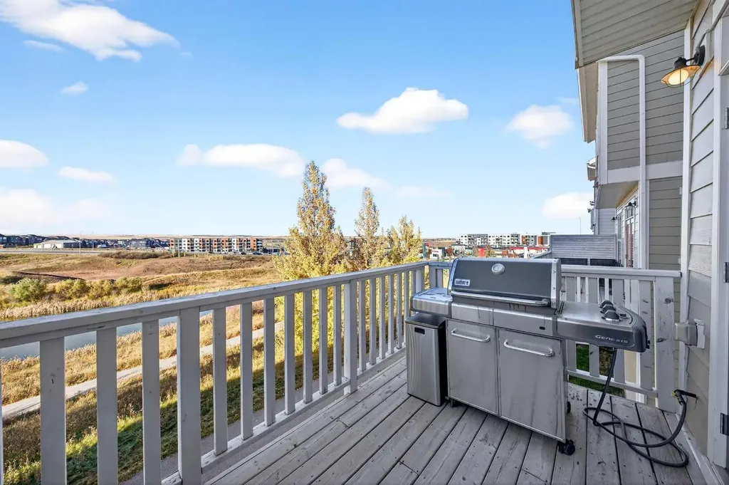 503 Nolanfield Villas NW Calgary AB T3R 0T9