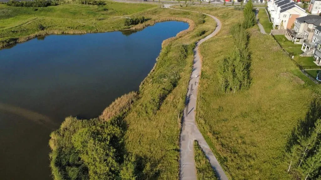 503 Nolanfield Villas NW Calgary AB T3R 0T9