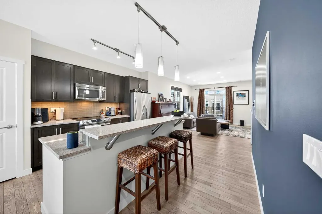 503 Nolanfield Villas NW Calgary AB T3R 0T9