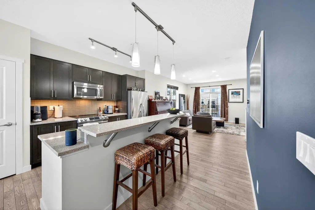503 Nolanfield Villas NW Calgary AB T3R 0T9