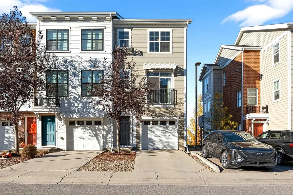503 Nolanfield Villas NW Calgary AB T3R 0T9