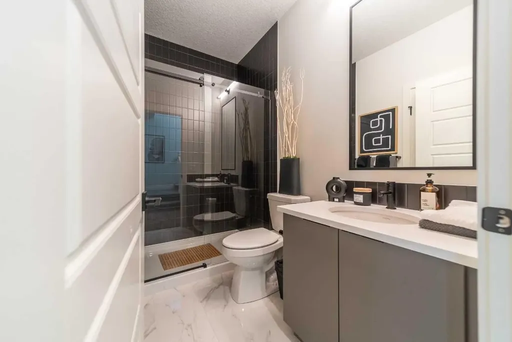 448 Lewiston Landing NE Calgary AB T3P2P3