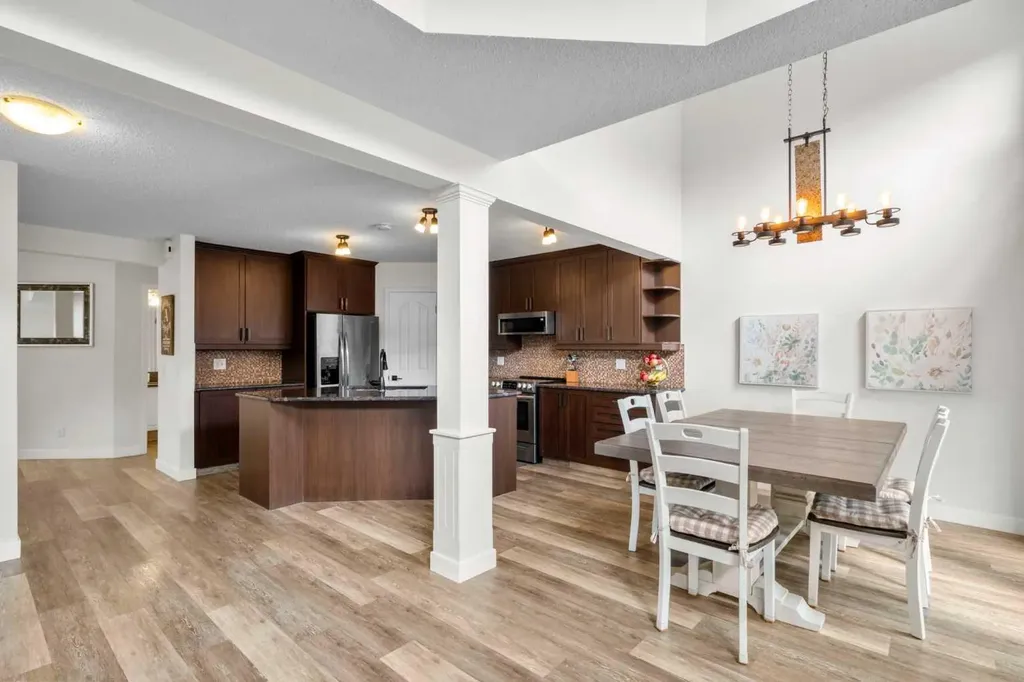176 Douglas Ridge Green SE Calgary AB T2Z 2T4