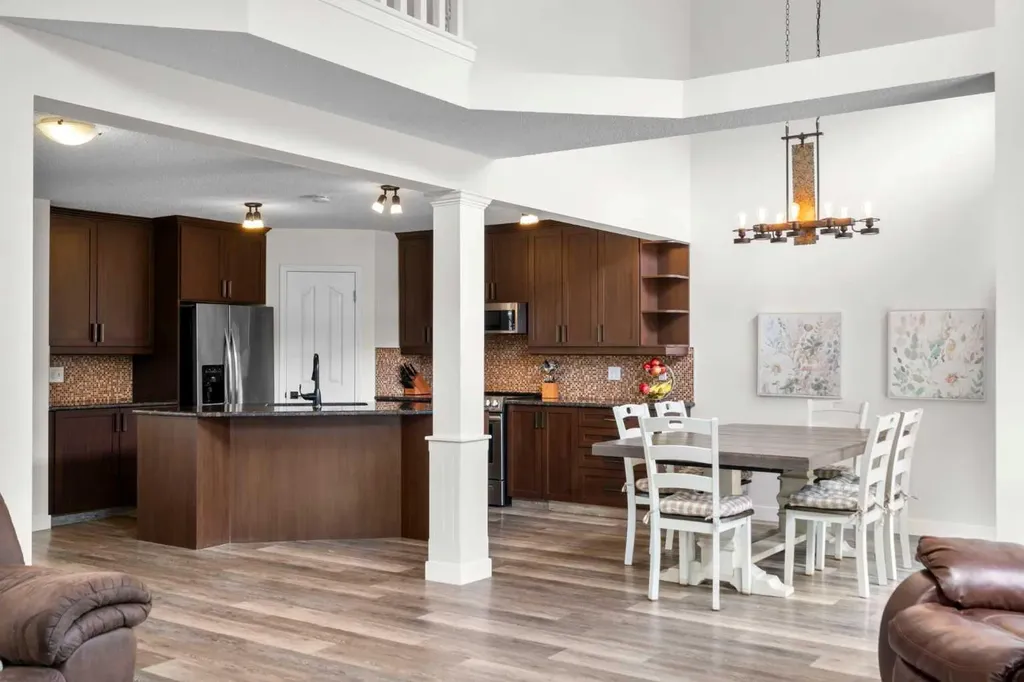 176 Douglas Ridge Green SE Calgary AB T2Z 2T4