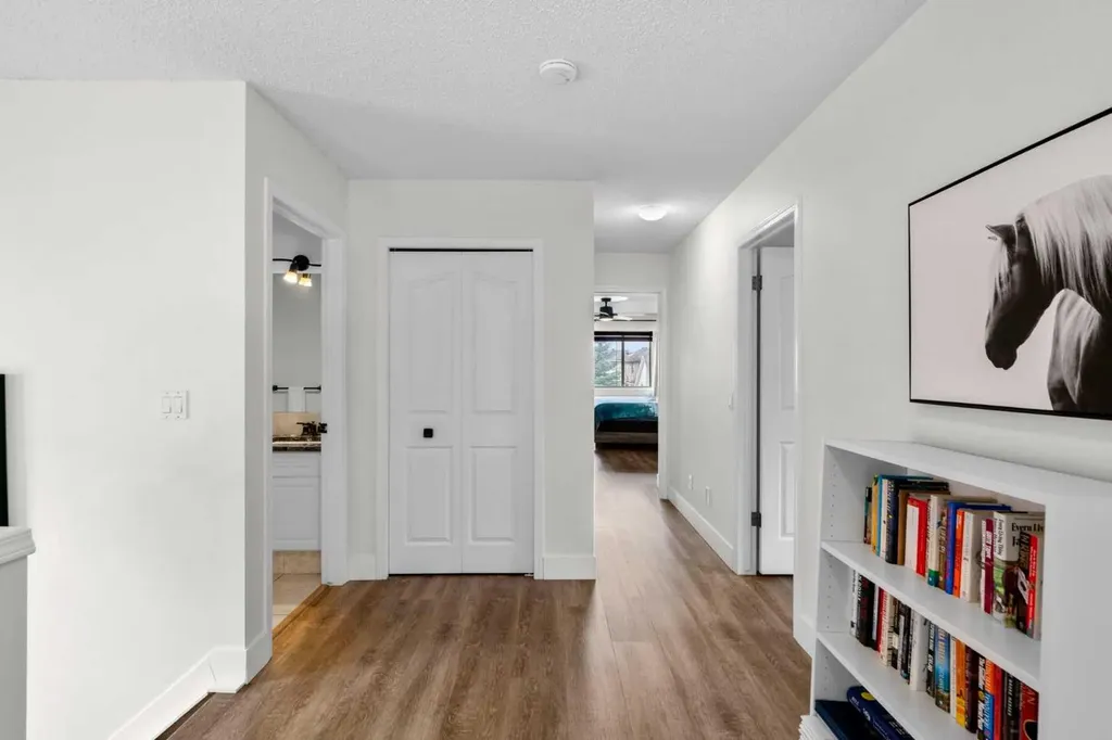 176 Douglas Ridge Green SE Calgary AB T2Z 2T4