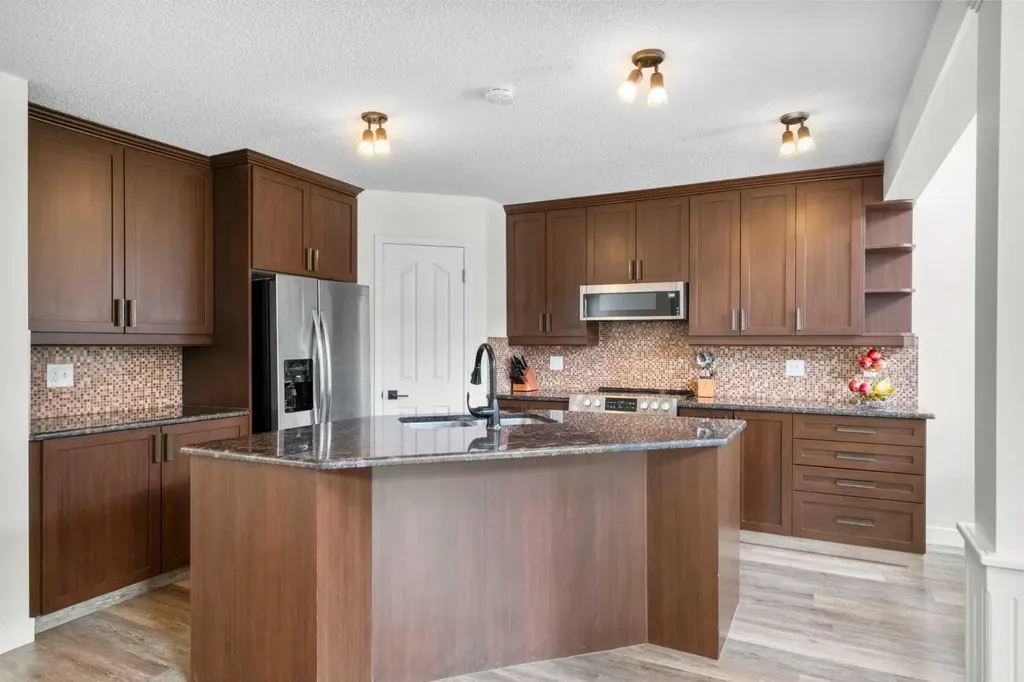 176 Douglas Ridge Green SE Calgary AB T2Z 2T4