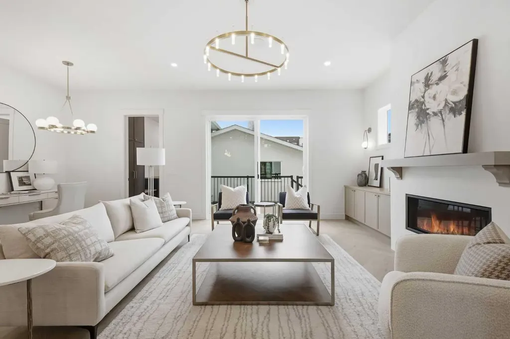 2133 29 Avenue SW Calgary AB T2T 1N6