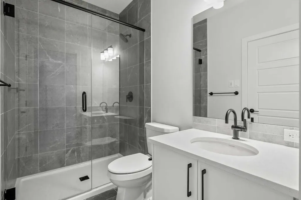271 Dawson Wharf Rise Chestermere AB T1X 2W2