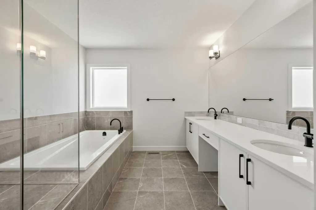 271 Dawson Wharf Rise Chestermere AB T1X 2W2