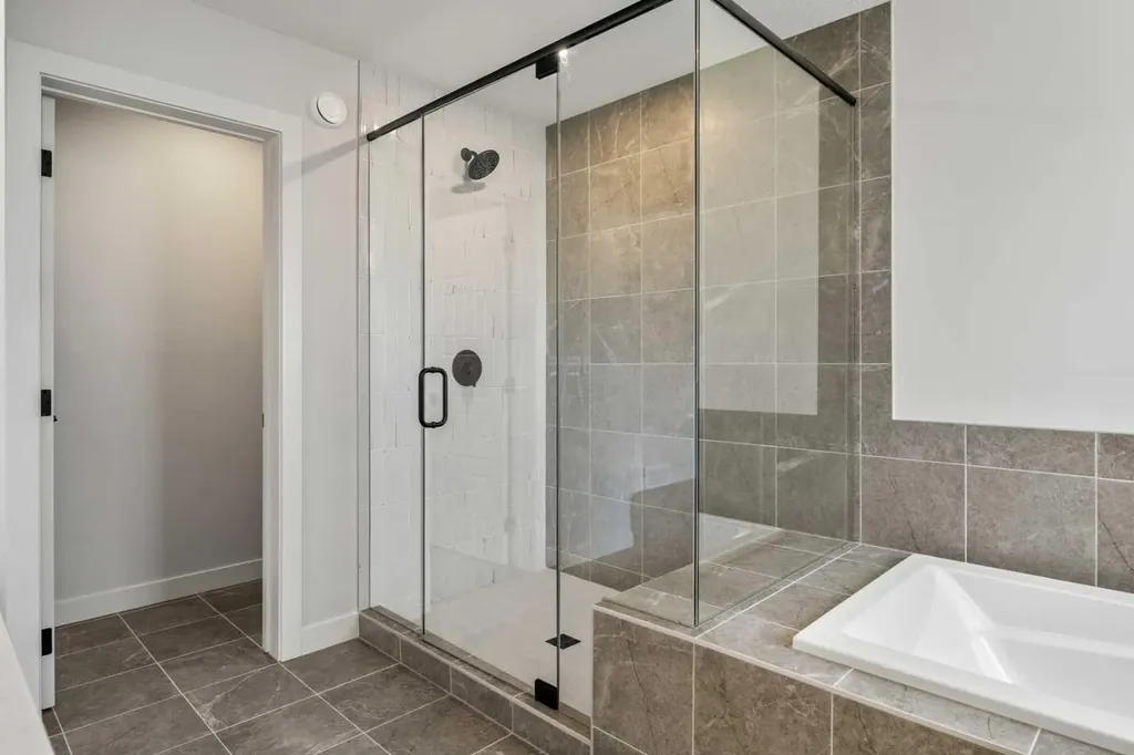 271 Dawson Wharf Rise Chestermere AB T1X 2W2