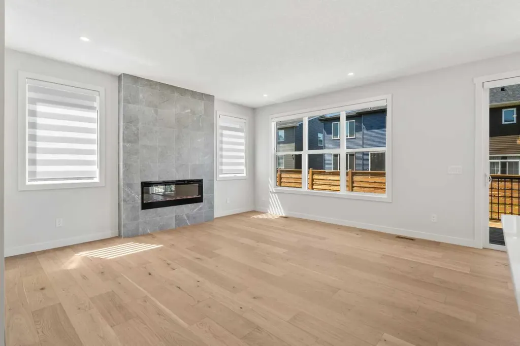 271 Dawson Wharf Rise Chestermere AB T1X 2W2