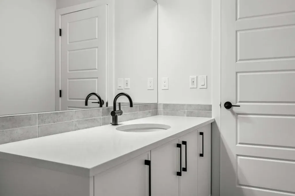 271 Dawson Wharf Rise Chestermere AB T1X 2W2