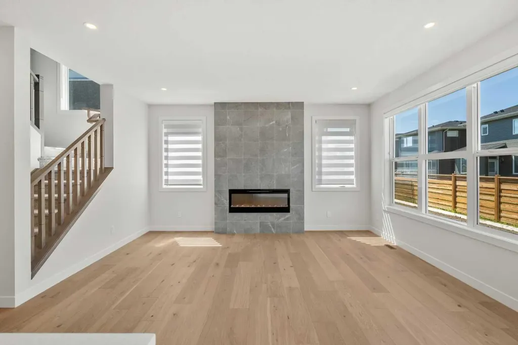 271 Dawson Wharf Rise Chestermere AB T1X 2W2