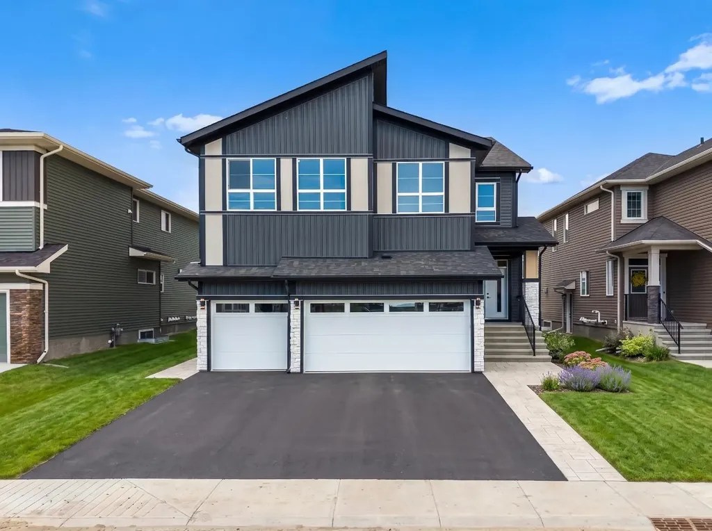 83 Dawson Wharf Mount Chestermere AB T1X 2X6