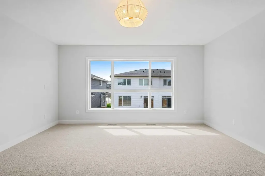 83 Dawson Wharf Mount Chestermere AB T1X 2X6