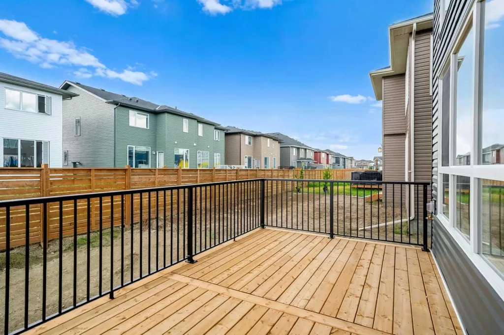 83 Dawson Wharf Mount Chestermere AB T1X 2X6