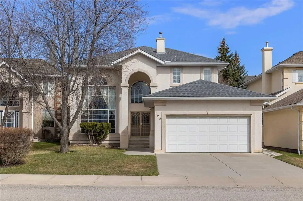 123 Schiller Crescent NW Calgary AB T3L 1W9