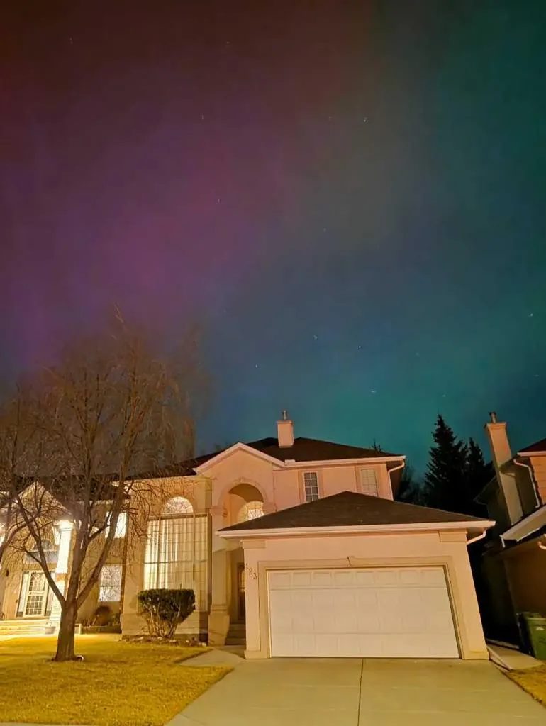 123 Schiller Crescent NW Calgary AB T3L 1W9