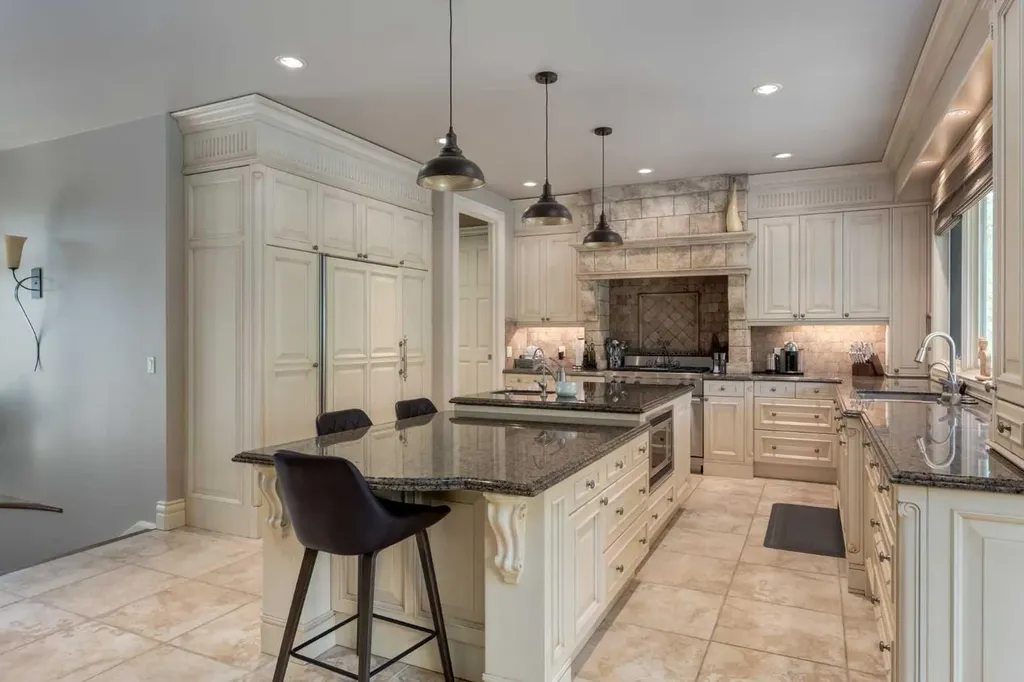 15 Welland Rise Rural Rocky View County AB T3R 1L6