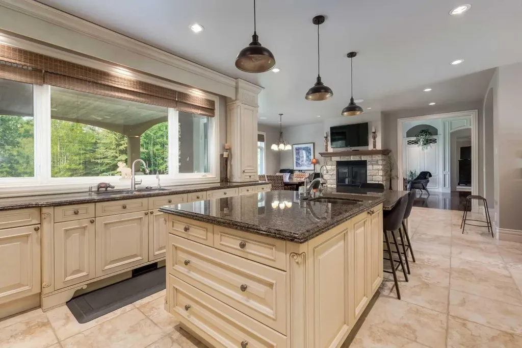 15 Welland Rise Rural Rocky View County AB T3R 1L6
