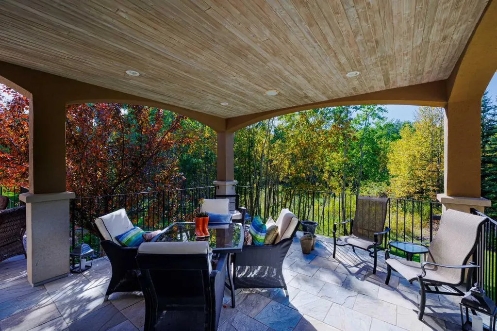 15 Welland Rise Rural Rocky View County AB T3R 1L6