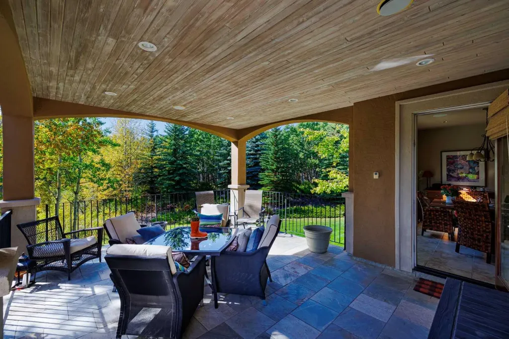 15 Welland Rise Rural Rocky View County AB T3R 1L6