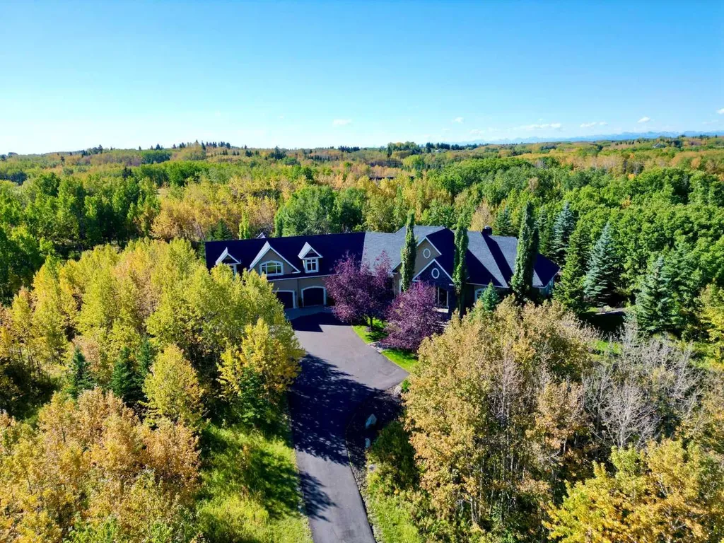 15 Welland Rise Rural Rocky View County AB T3R 1L6