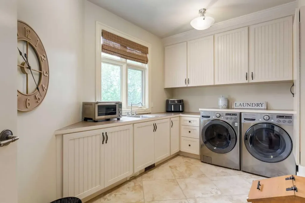 15 Welland Rise Rural Rocky View County AB T3R 1L6