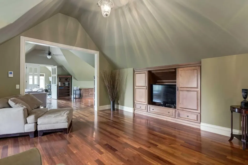 15 Welland Rise Rural Rocky View County AB T3R 1L6