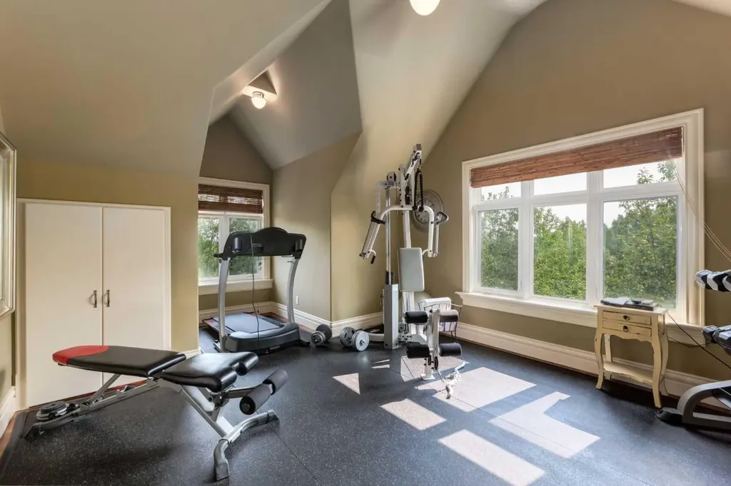 15 Welland Rise Rural Rocky View County AB T3R 1L6