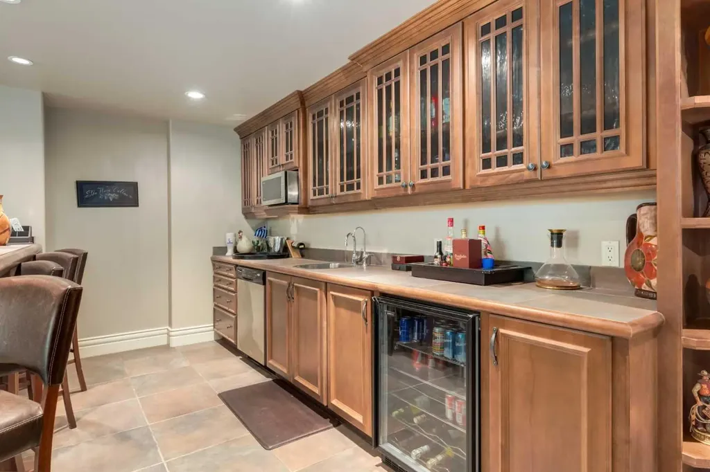 15 Welland Rise Rural Rocky View County AB T3R 1L6