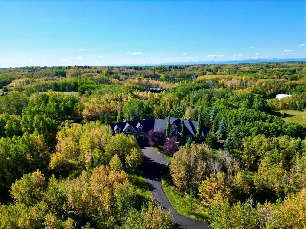 15 Welland Rise Rural Rocky View County AB T3R 1L6