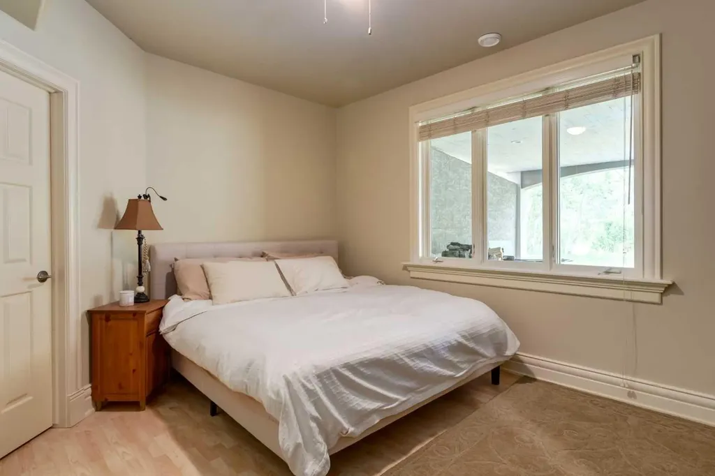 15 Welland Rise Rural Rocky View County AB T3R 1L6