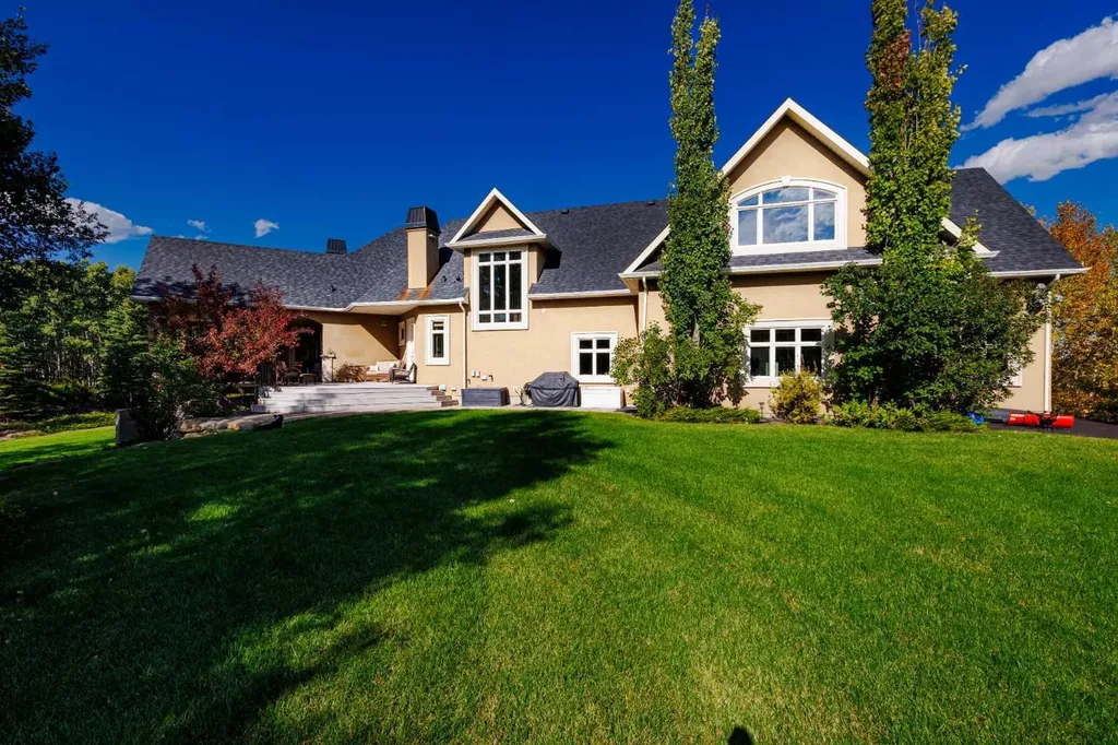 15 Welland Rise Rural Rocky View County AB T3R 1L6