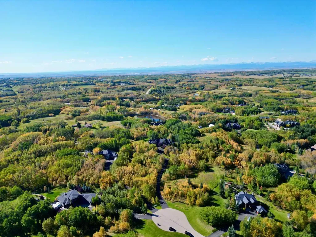 15 Welland Rise Rural Rocky View County AB T3R 1L6