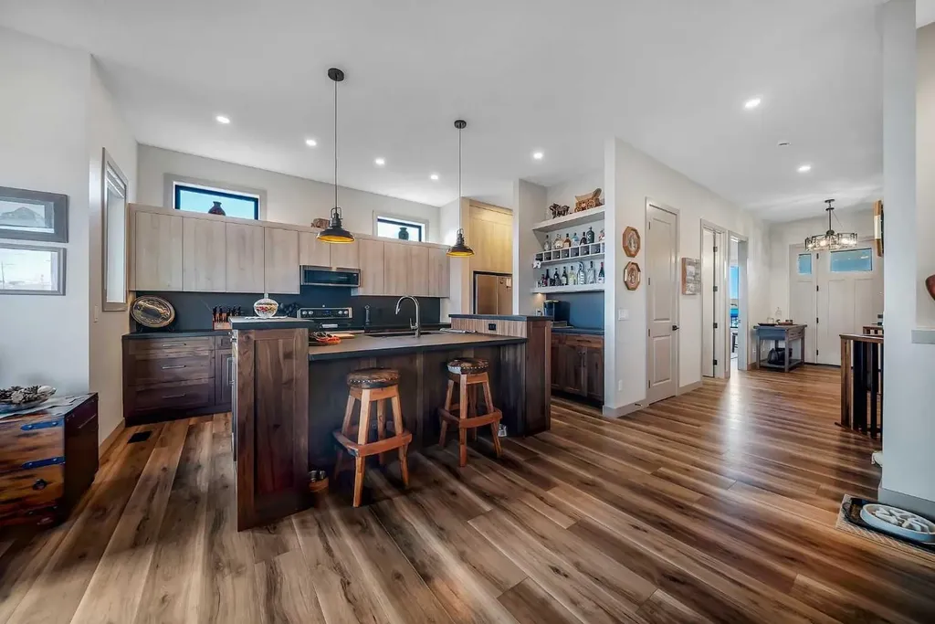 349 Limestone Bay Balzac AB T4B 5T5