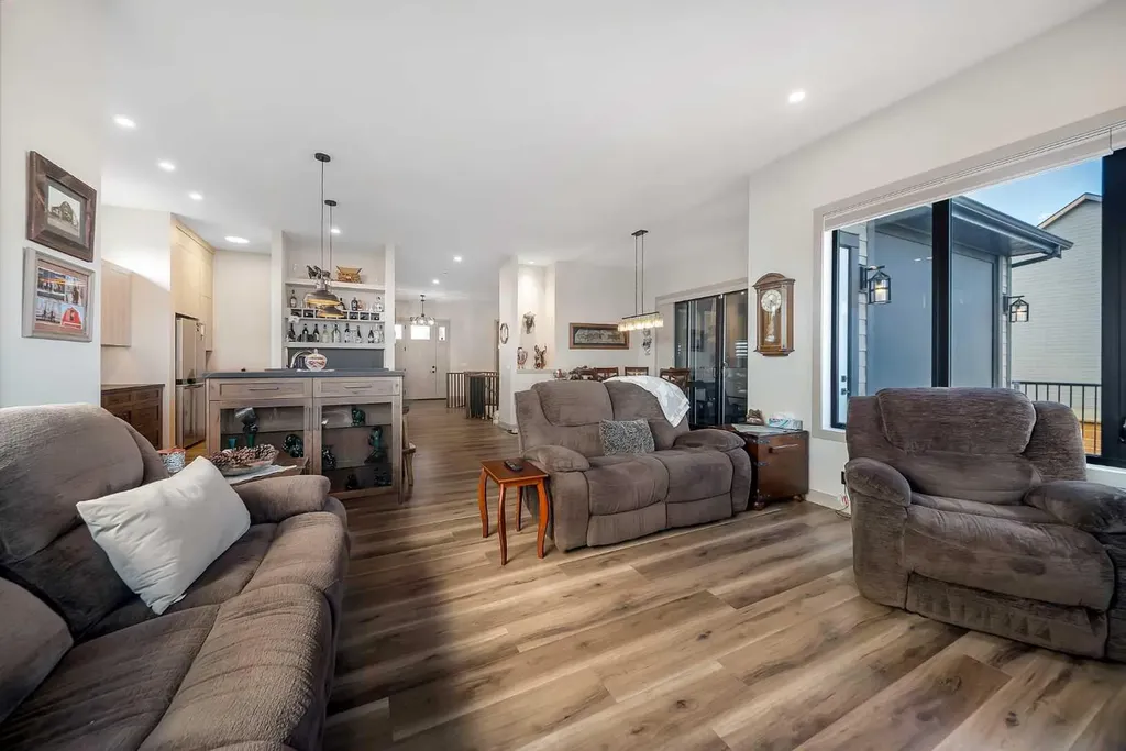 349 Limestone Bay Balzac AB T4B 5T5