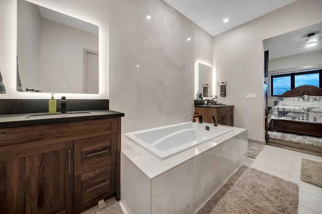349 Limestone Bay Balzac AB T4B 5T5