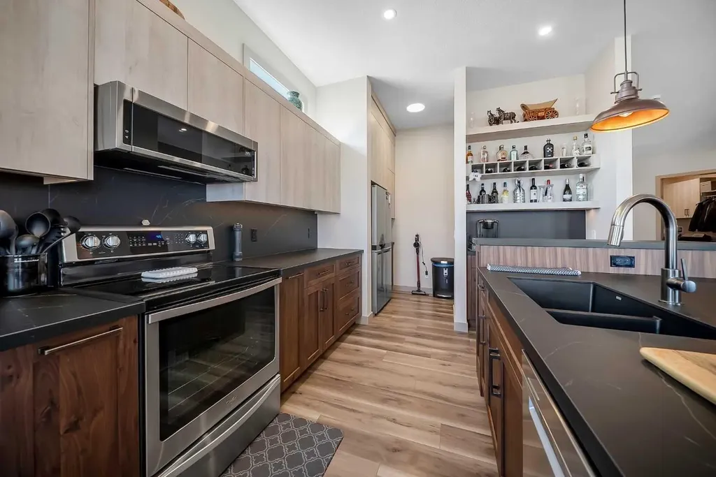 349 Limestone Bay Balzac AB T4B 5T5
