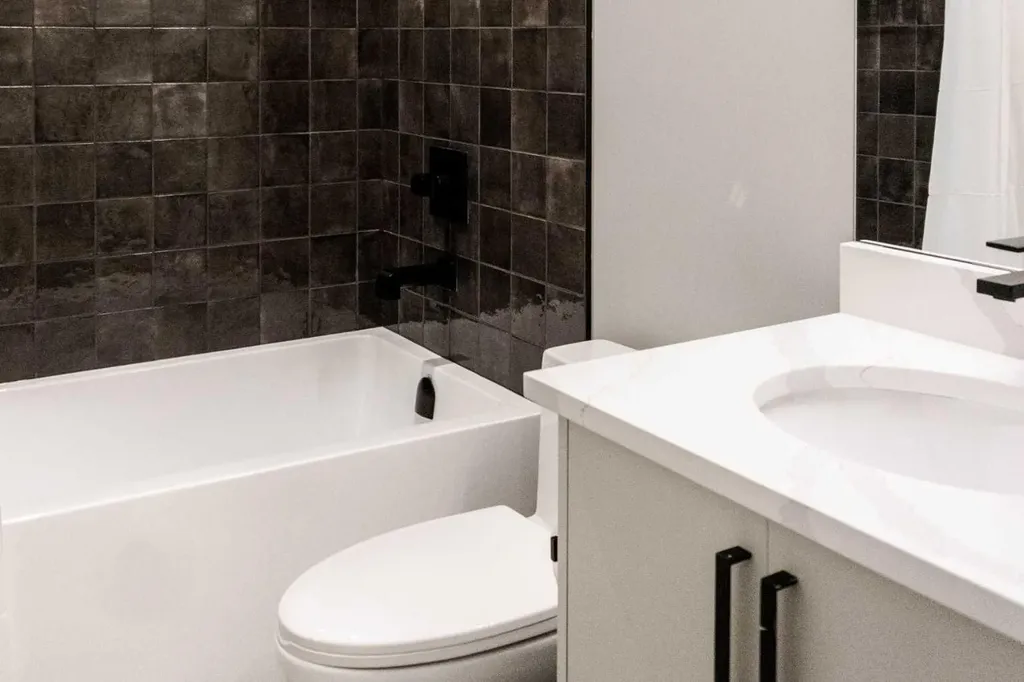 229 27 Avenue NW Calgary AB T2M 2H5