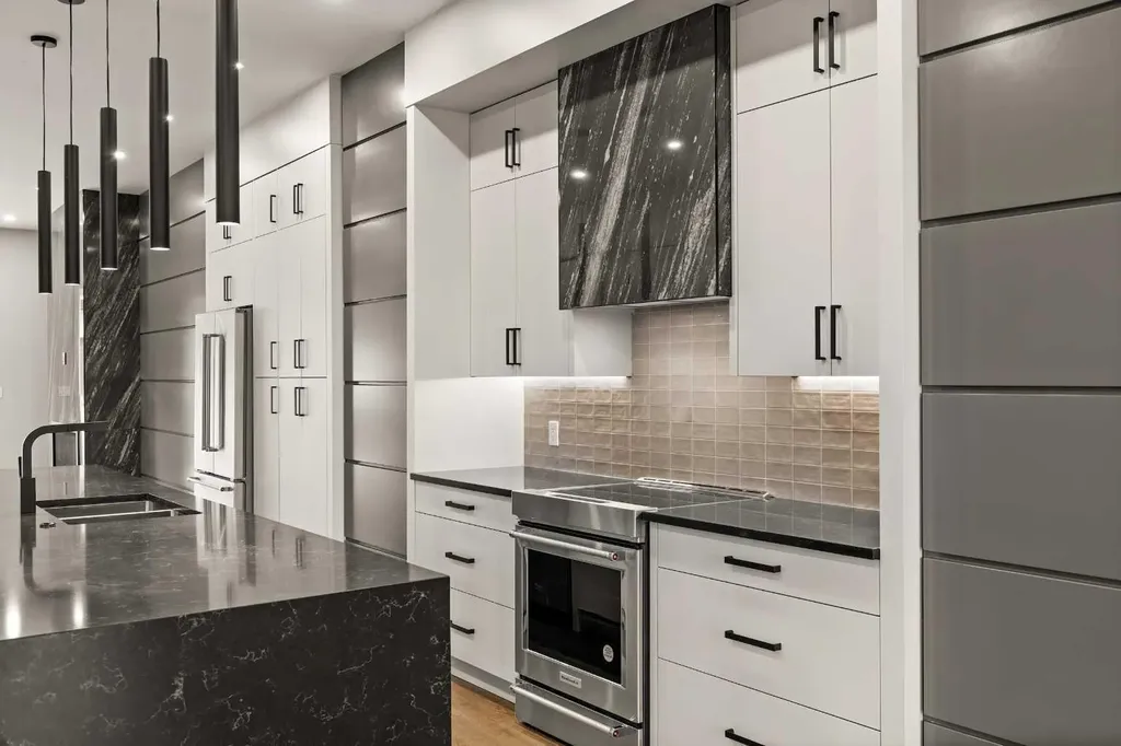 229 27 Avenue NW Calgary AB T2M 2H5