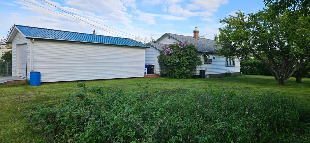 11208 102 Avenue Fairview AB T0H 1L0