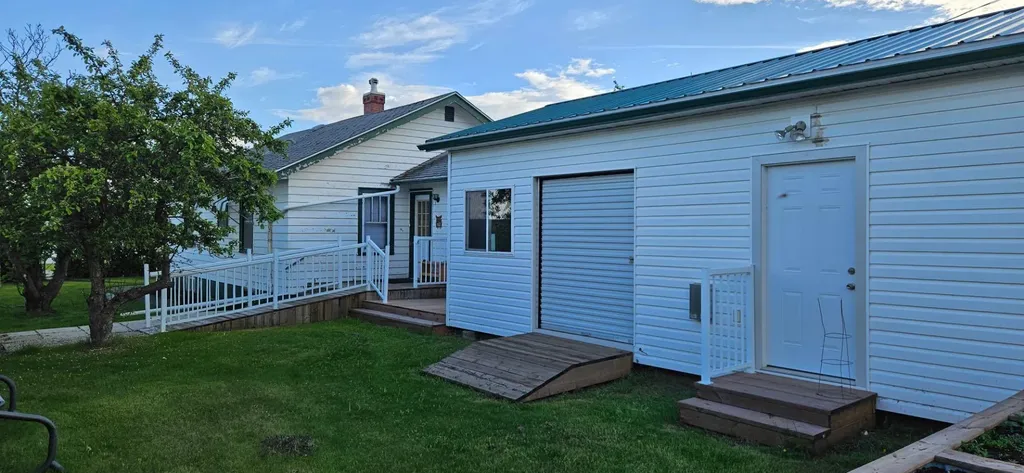 11208 102 Avenue Fairview AB T0H 1L0