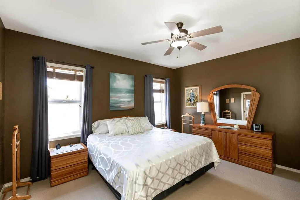 482 Wishart Street Red Deer AB T4N 7E9